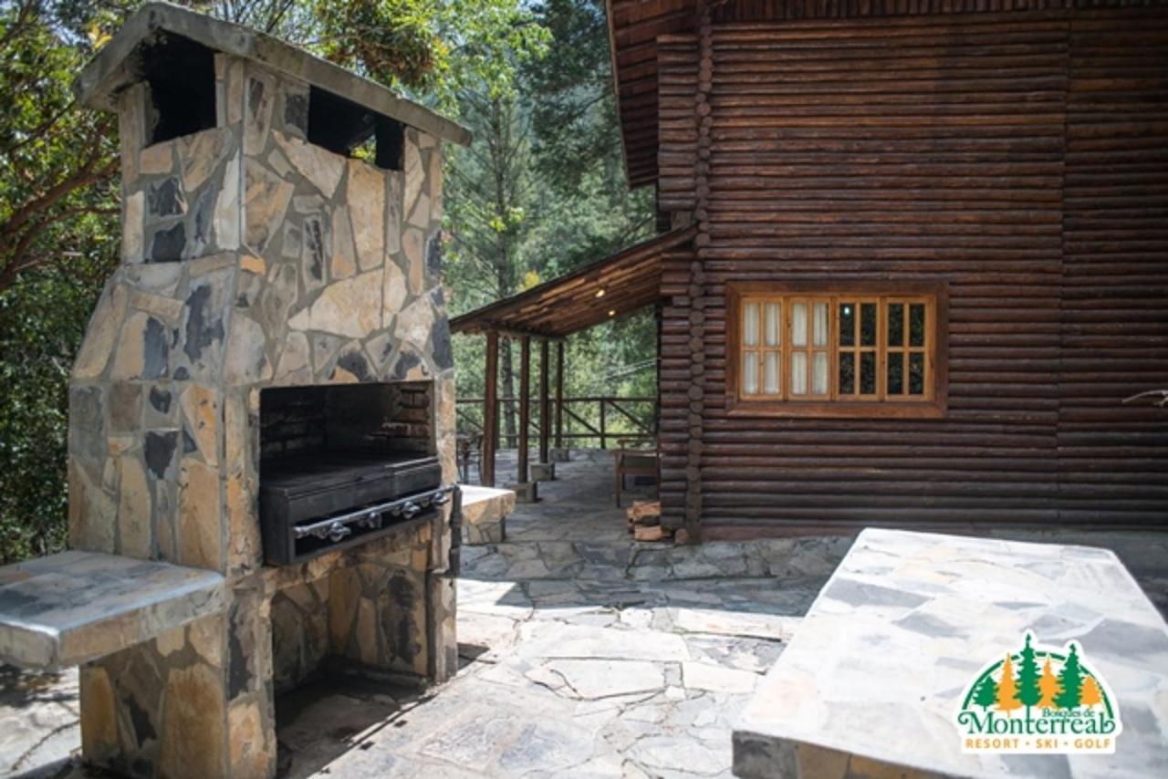 Готель Bosques De Monterreal San Antonio de las Alazanas Екстер'єр фото