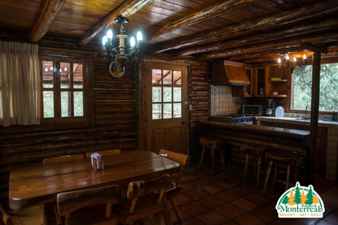 Готель Bosques De Monterreal San Antonio de las Alazanas Екстер'єр фото